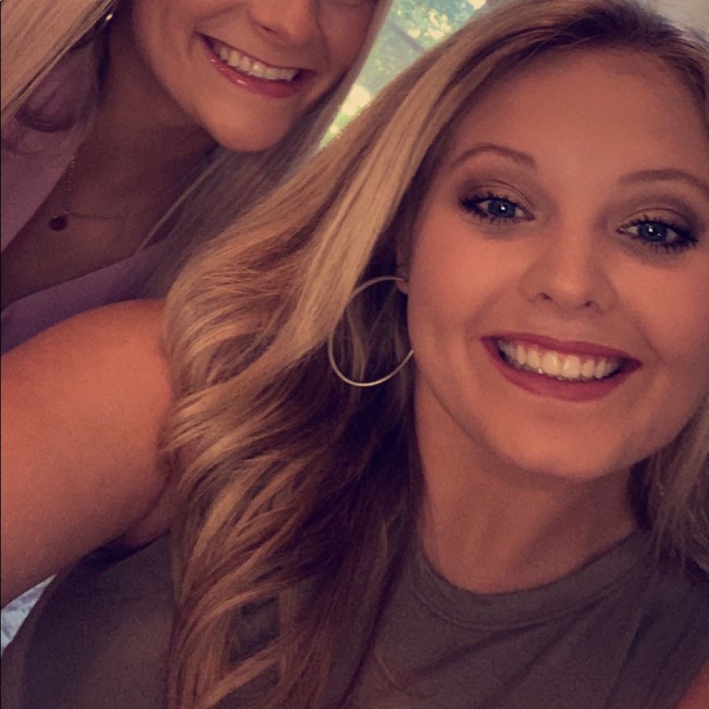 Meet your Posher, Addie